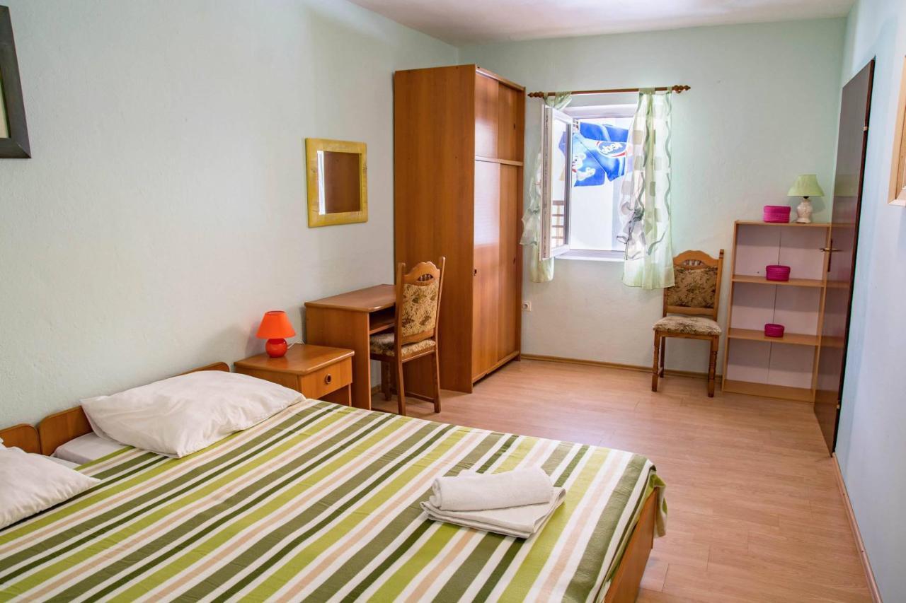 Bed And Breakfast Taverna Miskovic Pag Town Dış mekan fotoğraf